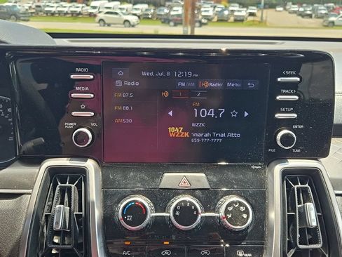 Used 2022 Kia Sorento LX FWD image 6