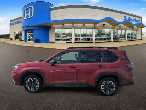 Used 2025 Subaru Forester image 5