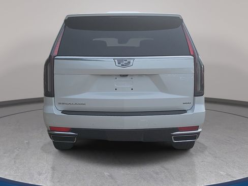 Used 2021 Cadillac Escalade Premium Luxury AWD/4WD image 6