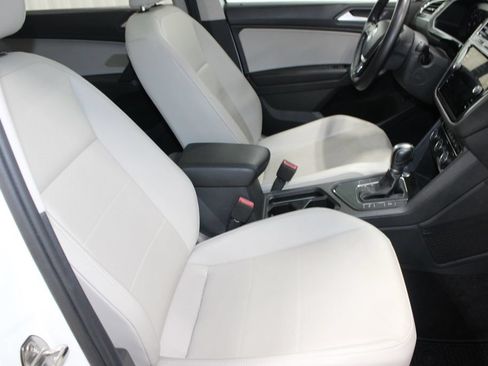 Used 2019 Volkswagen Tiguan SEL FWD image 18