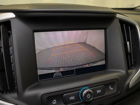 Used 2024 GMC Terrain SLE w/ Driver Convenience Package image 13