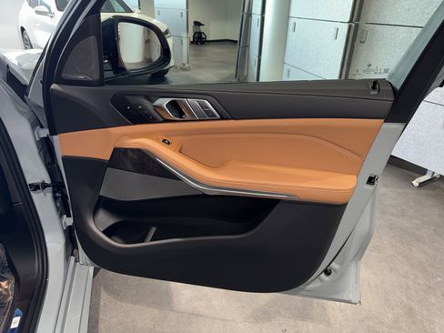 New 2026 BMW X7 xDrive40i w/ Executive Package AWD/4WD image 8