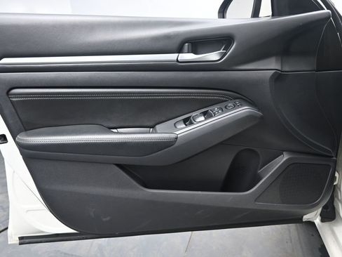 Used 2019 Nissan Altima 2.5 SV image 27