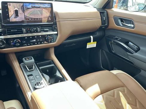 New 2026 Nissan Pathfinder Platinum w/ Lighting Package AWD/4WD image 24