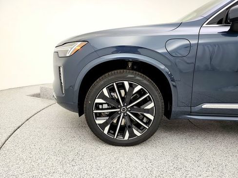 New 2026 Volvo XC90 T8 Plus w/ Protection Package Premier AWD/4WD image 26
