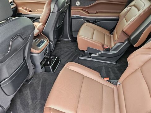 New 2025 Lincoln Navigator Reserve image 27