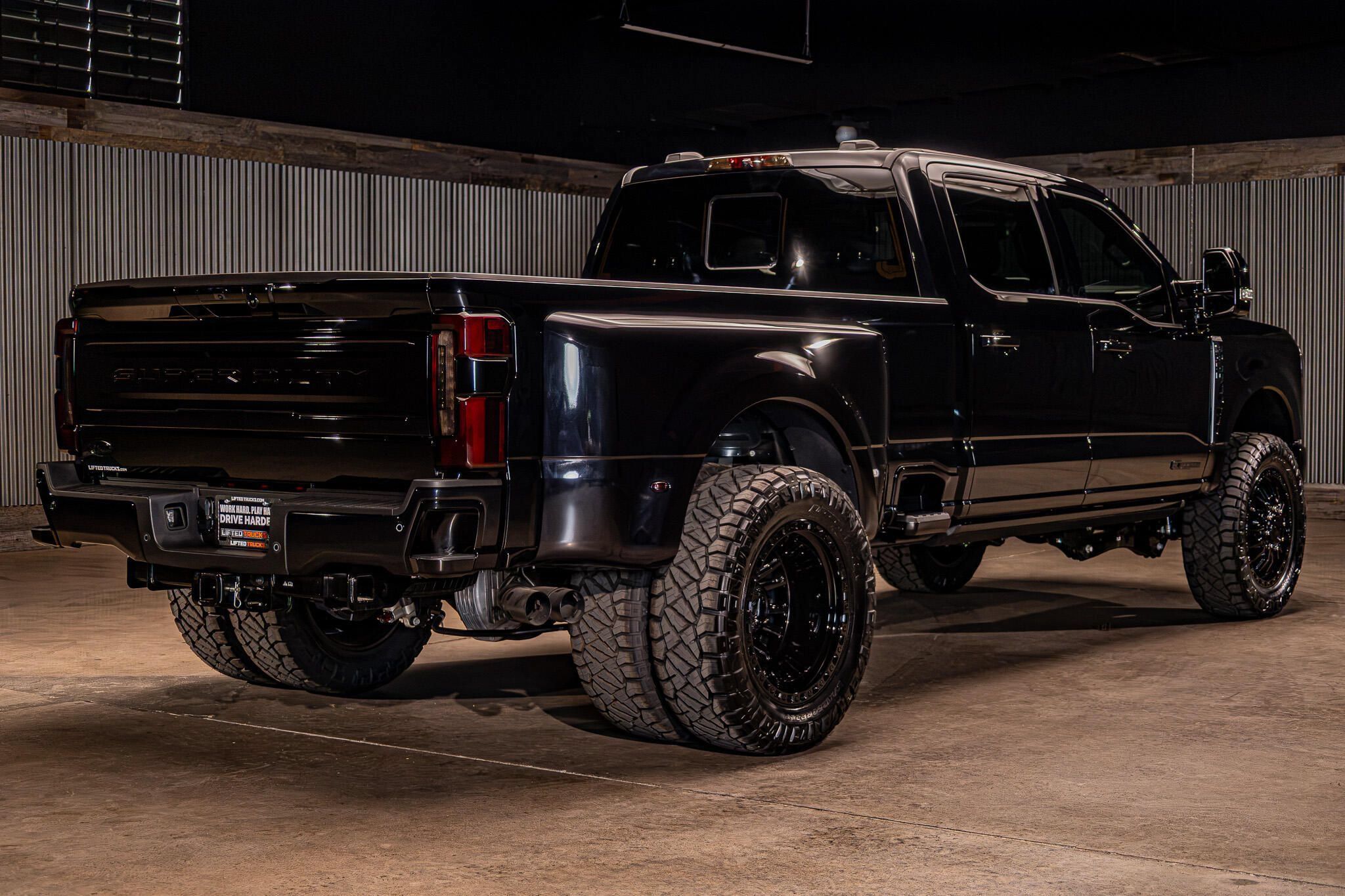 Used 2026 Ford F350 Platinum w/ FX4 Off-Road Package AWD/4WD image 10