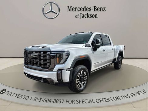 Used 2024 GMC Sierra 3500 Denali Ultimate AWD/4WD image 1
