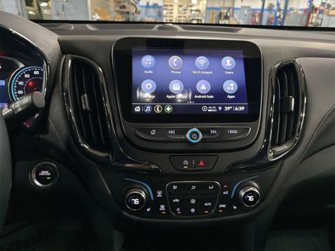 Used 2023 Chevrolet Equinox RS image 11