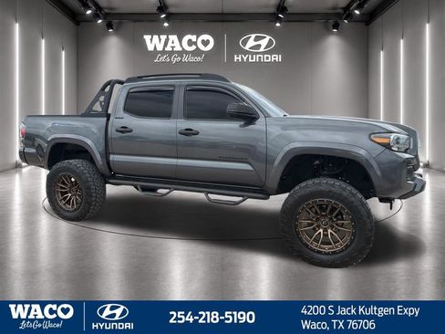Used 2021 Toyota Tacoma Limited AWD/4WD image 14