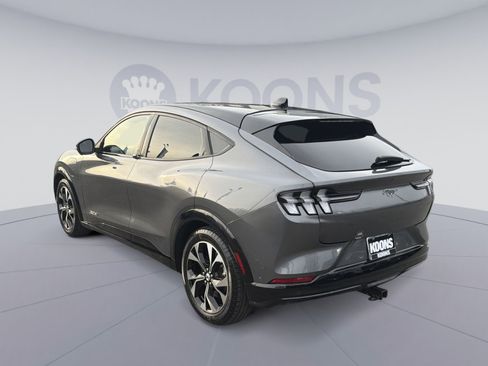 Used 2021 Ford Mustang Mach-E Premium image 4