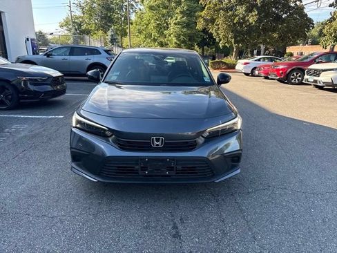 Used 2023 Honda Civic Sport image 2