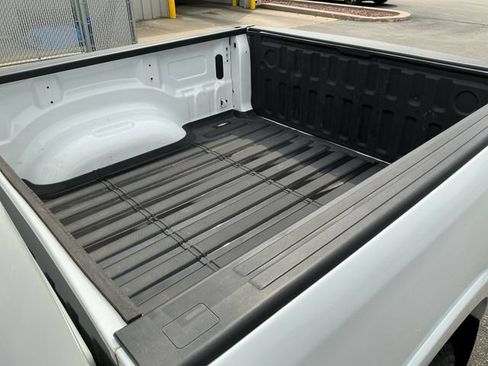 Used 2020 RAM 1500 Laramie AWD/4WD image 21