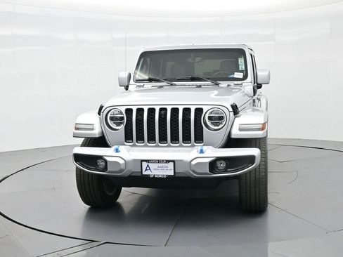 Used 2022 Jeep Wrangler Unlimited Sahara image 3