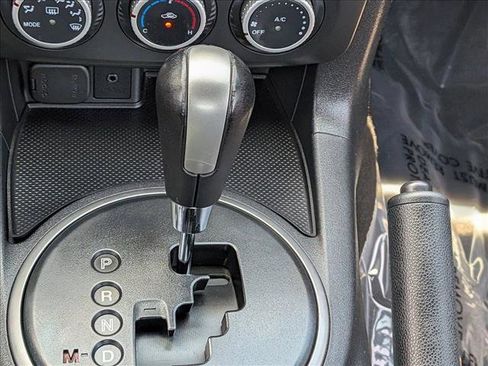 Used 2014 MAZDA MX-5 Miata Club RWD image 13