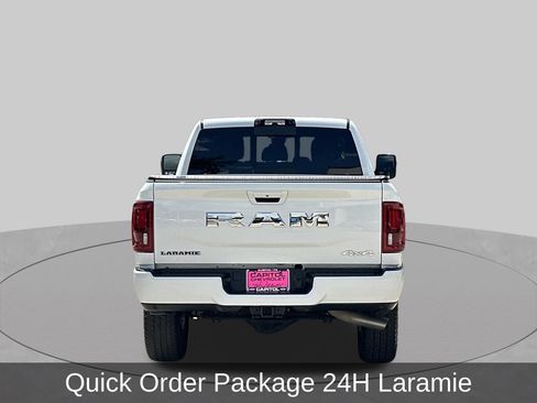 Used 2025 RAM 2500 Laramie AWD/4WD image 4