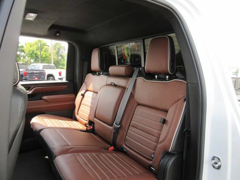 Used 2024 GMC Sierra 3500 Denali Ultimate AWD/4WD image 26