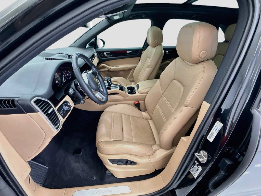 Certified 2023 Porsche Cayenne AWD/4WD image 5