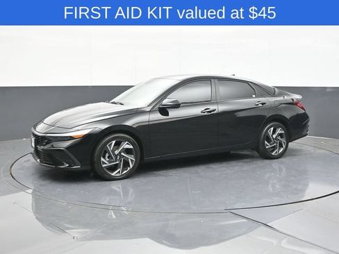 Used 2025 Hyundai Elantra SEL FWD image 7