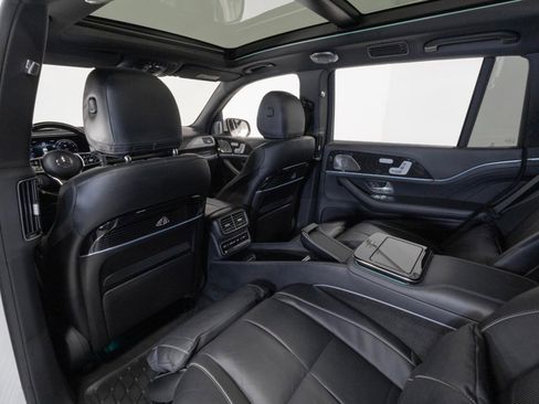 Used 2023 Mercedes-Benz Maybach GLS 600 4MATIC image 51
