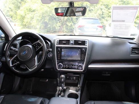 Used 2018 Subaru Outback 2.5i Limited image 11