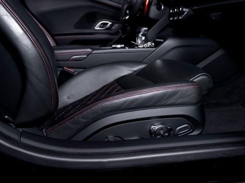 Used 2023 Audi R8 V10 performance image 25