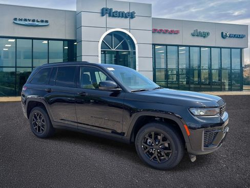 New 2026 Jeep Grand Cherokee Altitude AWD/4WD image 1