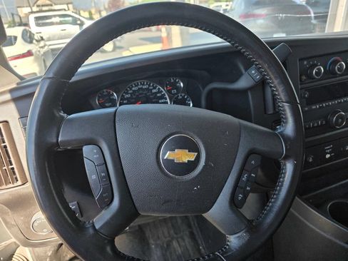 Used 2022 Chevrolet Express 3500 w/ Driver Convenience Package RWD image 9
