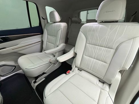 New 2026 Buick Enclave Avenir w/ Super Cruise Package image 45