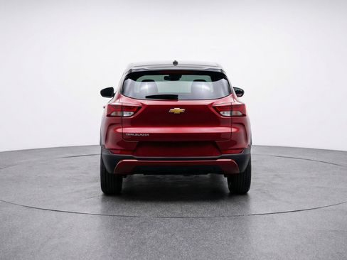 Used 2025 Chevrolet TrailBlazer LT image 7