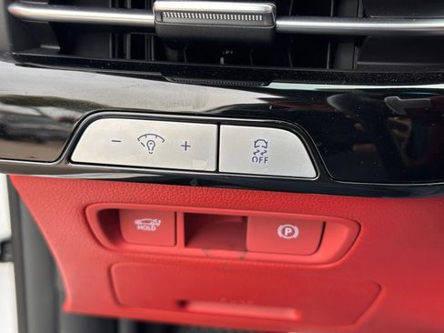 Used 2025 Genesis G80 3.5T Sport image 42