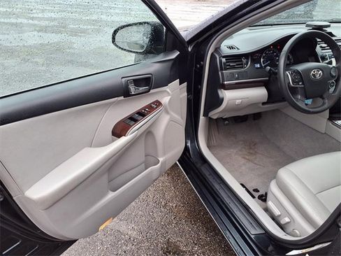 Used 2012 Toyota Camry XLE image 41