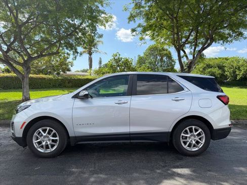 Used 2022 Chevrolet Equinox LT FWD image 3
