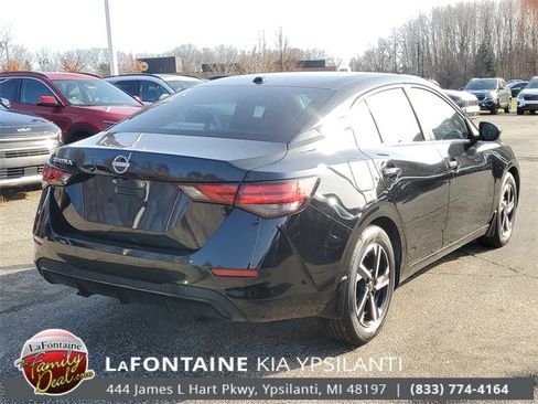 Used 2025 Nissan Sentra SV image 4