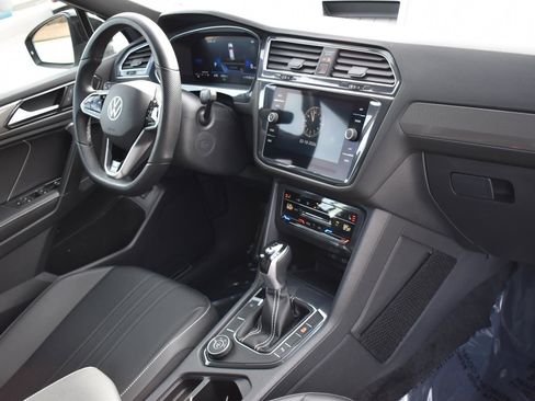 Used 2024 Volkswagen Tiguan SE R-Line w/ MDO Package, Two-Row image 12