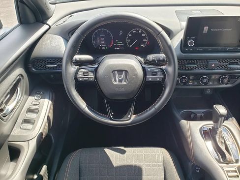 Used 2025 Honda HR-V Sport image 11
