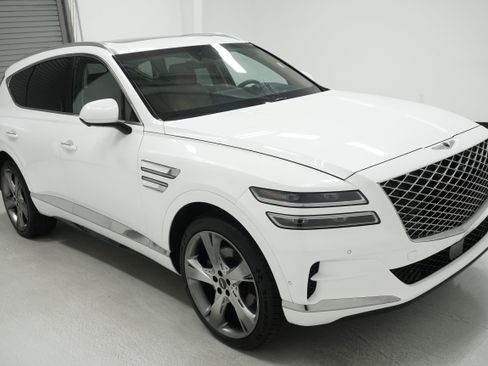 Used 2021 Genesis GV80 2.5T w/ Prestige Package 04 AWD/4WD image 3