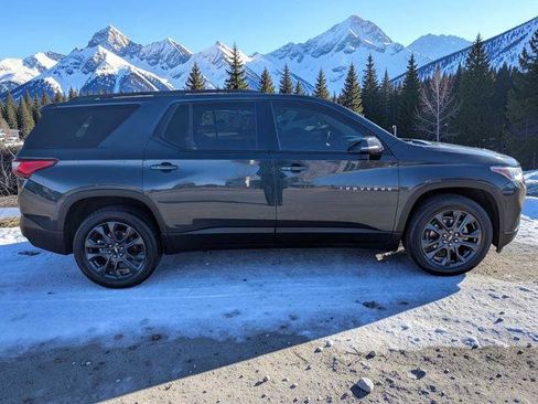 Used 2020 Chevrolet Traverse RS w/ LPO, Floor Liner Package image 7