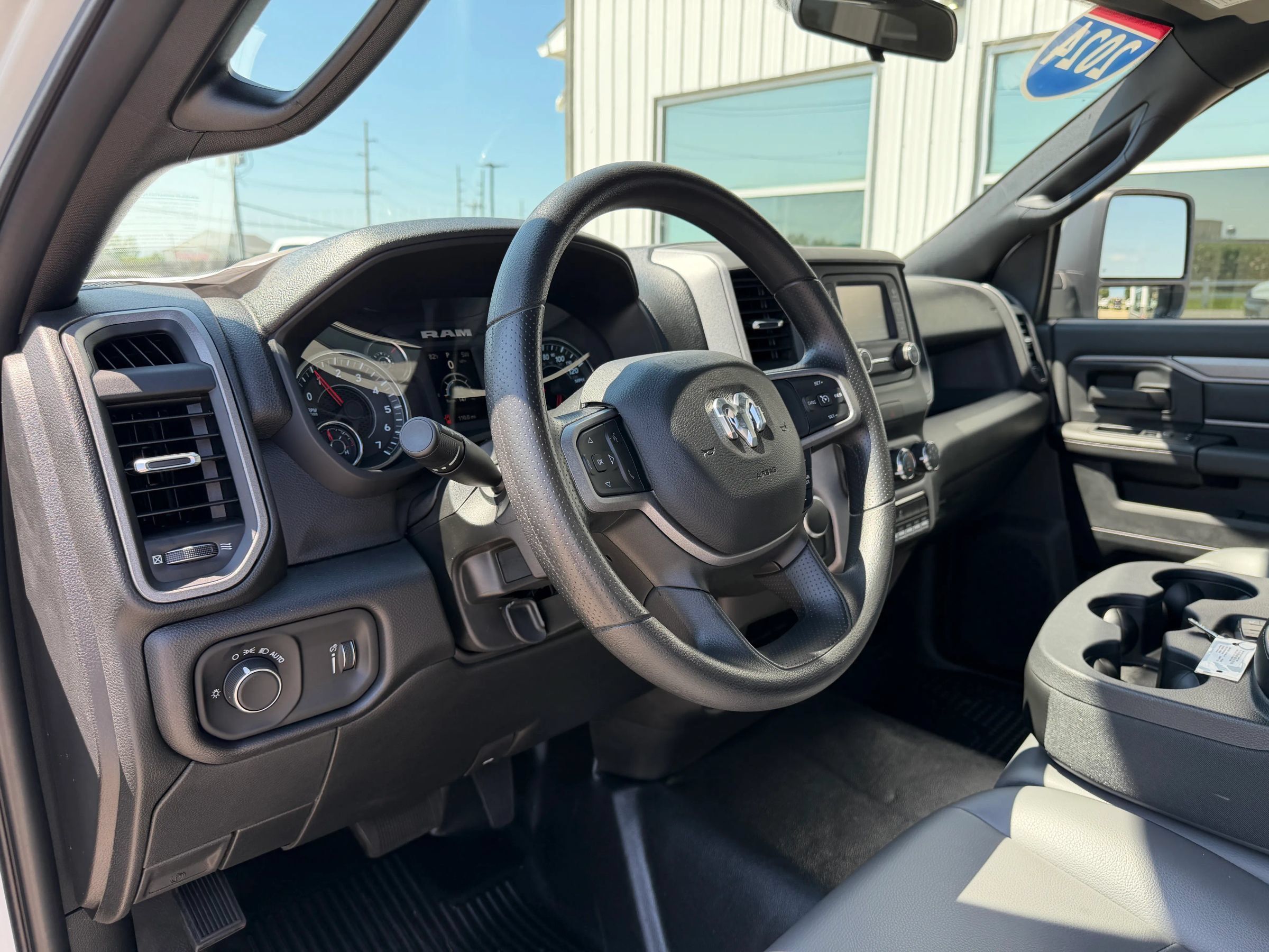 Used 2024 RAM 3500 Tradesman AWD/4WD image 16