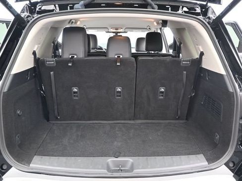 Used 2025 Nissan Pathfinder SL AWD/4WD image 15