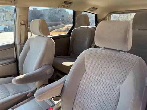 Used 2006 Toyota Sienna CE image 11
