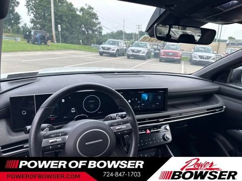Used 2025 Hyundai Santa Cruz Limited AWD/4WD image 3