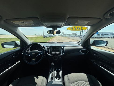 Used 2019 Chevrolet Equinox LT image 14