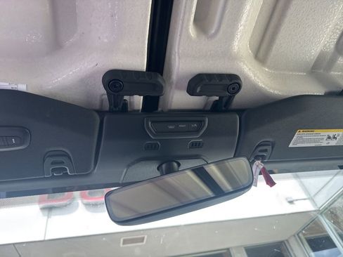 Used 2022 Jeep Wrangler Rubicon w/ LED Lighting Group AWD/4WD image 14