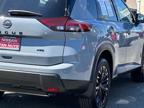 Used 2026 Nissan Rogue Dark Armor AWD/4WD image 8