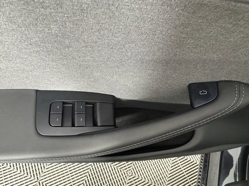 Used 2025 Tesla Model 3 Long Range image 9