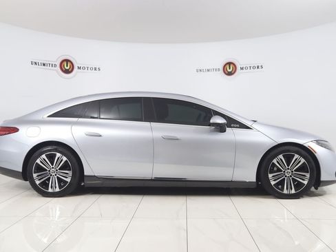 Used 2022 Mercedes-Benz EQS 450+ Sedan image 2