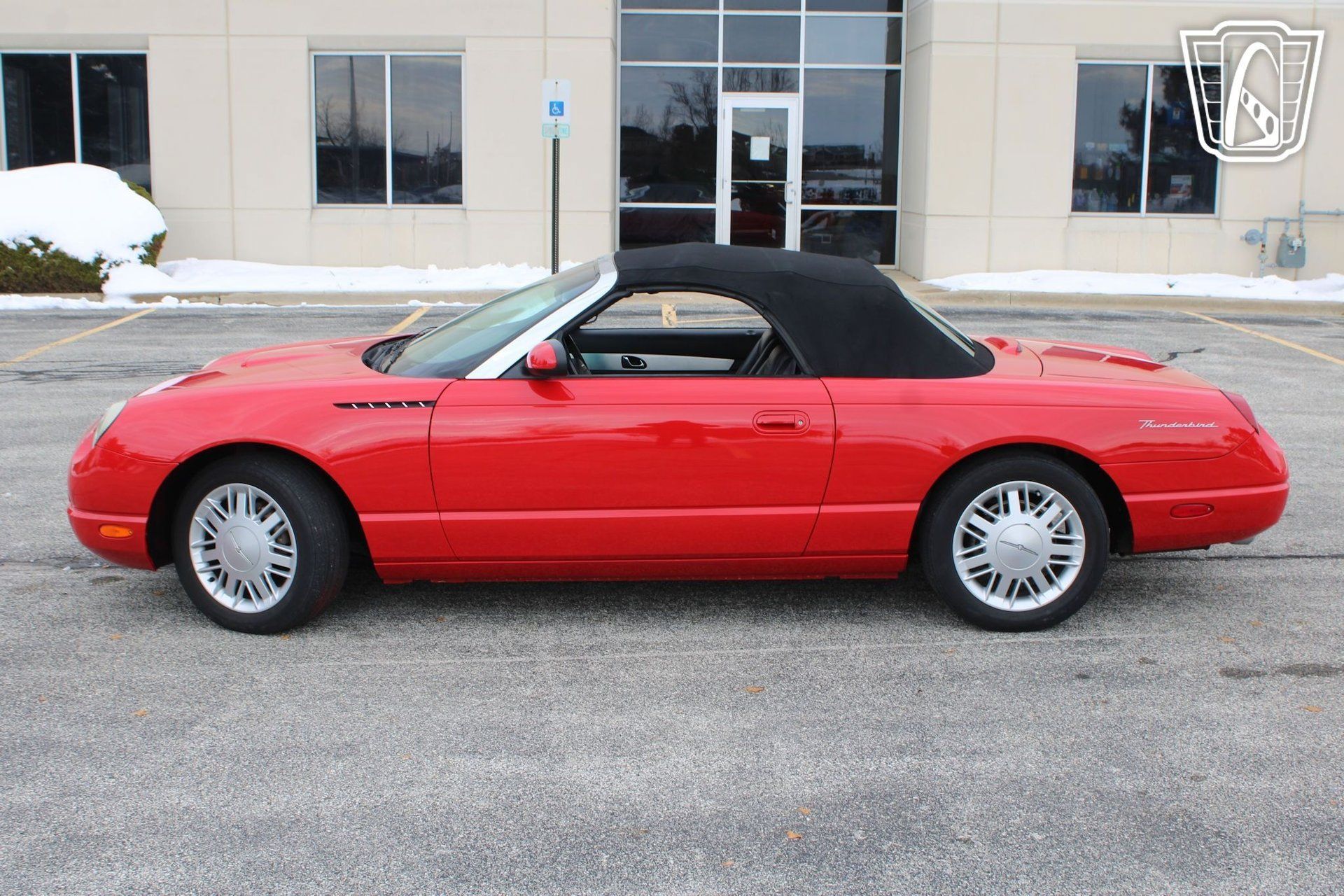 Used 2002 Ford Thunderbird RWD image 4
