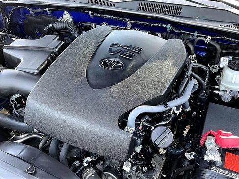 Used 2022 Toyota Tacoma SR5 AWD/4WD image 33