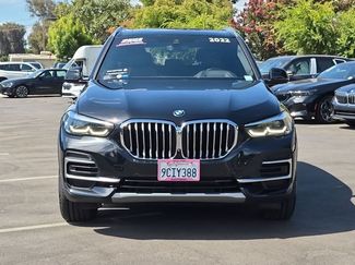 Certified 2022 BMW X5 xDrive40i w/ Premium Package AWD/4WD video 2